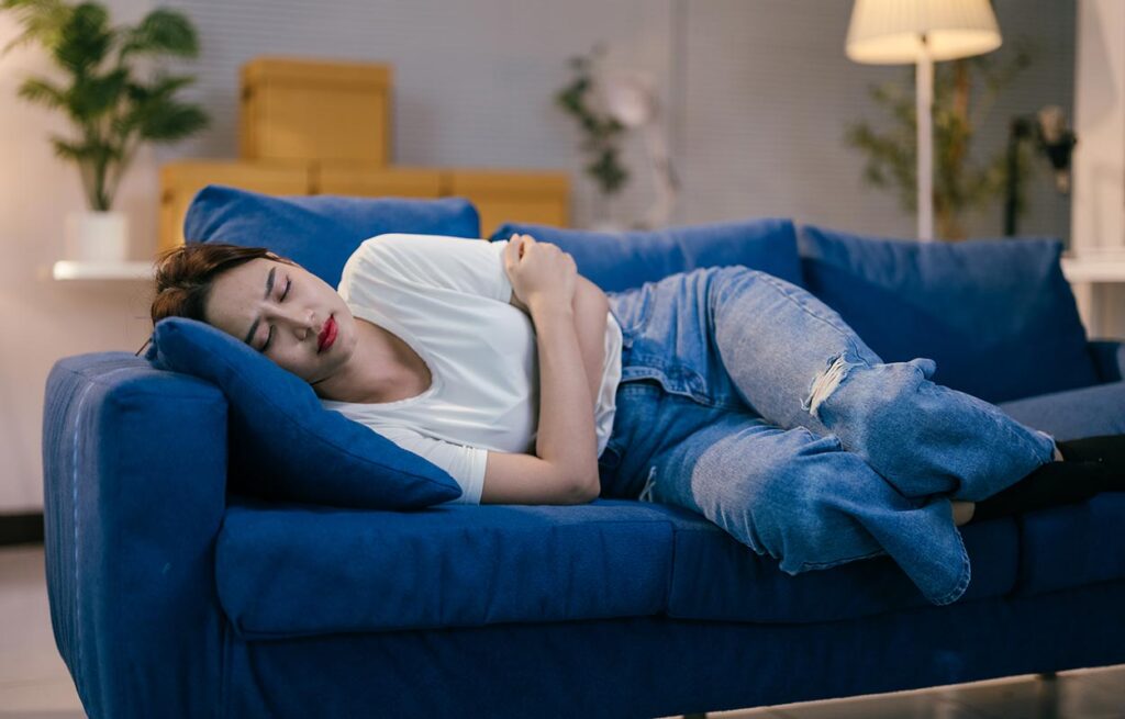 Hydrocodone is an opioid analgesic that commonly causes drowsiness